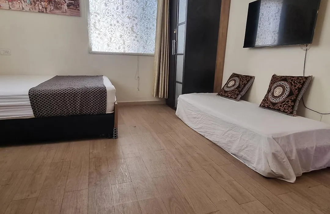Bugrashov 13 Room-1