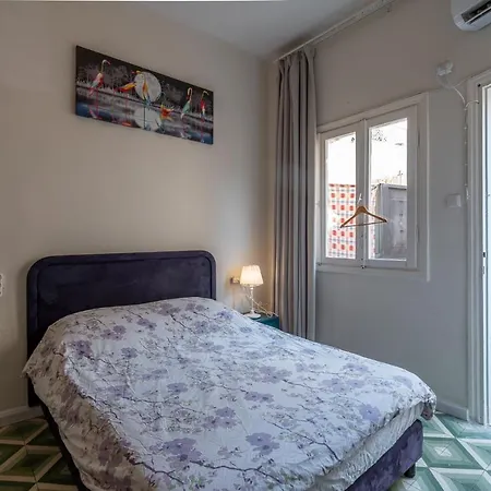 Authentic Wolfson Street Guesthouse-3
